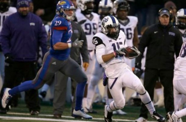 TCU Horned Frogs Come From Behind, Hold Off Kansas 34-30 In Thriller