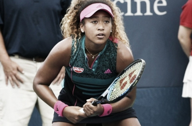 Naomi Osaka bate promessa Bernarda Pera e segue em Washington