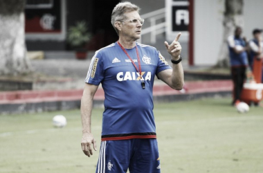 Oswaldo enaltece a equipe em empate contra o Santos: "Devemos elogiar o desempenho do Flamengo"