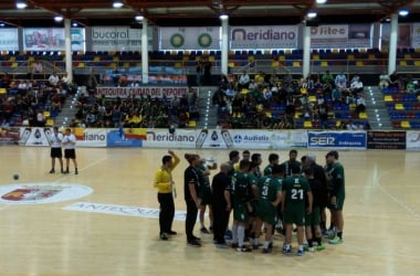 La falta de acierto final condena al Antequera ante el filial culé