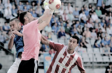 El Real Oviedo consigue sobreponerse al tanto inicial de la UD Logroñés