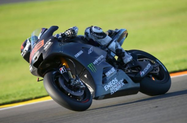 Lorenzo, al frente tras el primer día del Test de Valencia