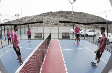 Las Palmas juega al &#039;padbol&#039; en Maspalomas