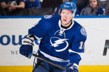 Tampa Bay Lightning Re-sign Ondrej Palat