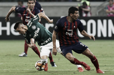Com duas expulsões, Palmeiras perde para o Cerro Porteño, mas avança na Libertadores