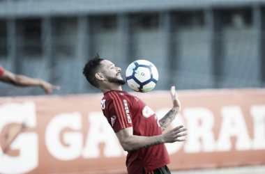 Pará tem lesão constatada no joelho e desfalca Flamengo por tempo indeterminado