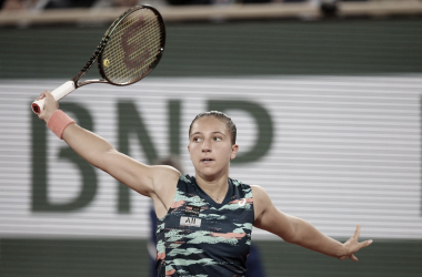 Atual campeã, Krejcikova perde para Parry na estreia em Roland Garros; Kontaveit também cai