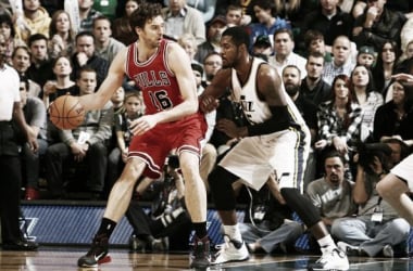 Derrick Rose y Pau Gasol vuelven a lo grande