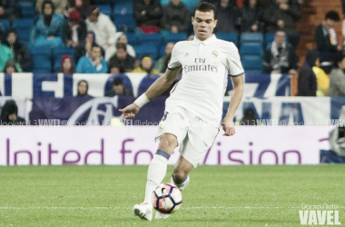 Pepe dice adiós al derbi con una rotura del bíceps femoral