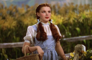 Subastan el vestido de Dorothy de Mago de Oz