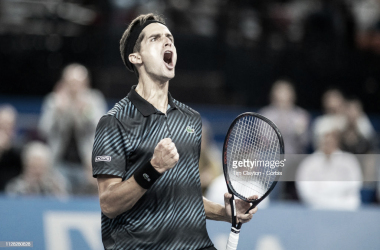 Pierre-Hugues Herbert se hace fuerte en casa