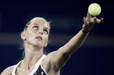 Pliskova supera Stosur e alcança segunda rodada de Pequim