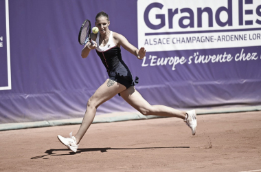 Pliskova toma susto, mas vence Pera na estreia em Strasbourg