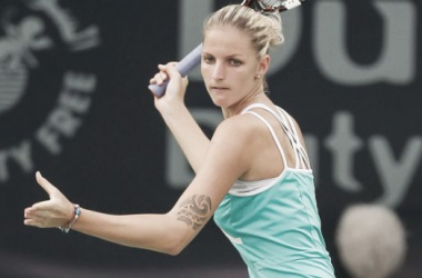 Pliskova tira de garra