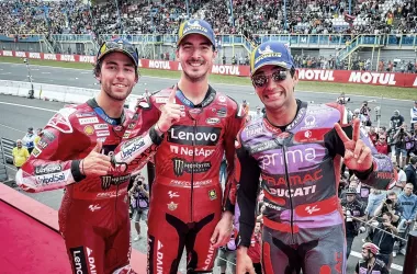 Francesco Bagnaia domina en Assen 