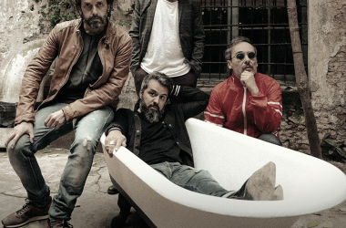 Love of Lesbian se suma a la lucha contra el COVID-19