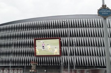 San Mamés inaugura su pantalla led exterior en la Supercopa