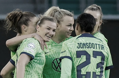 Wolfsburg arranca empate contra PSG e avança na Champions Feminina