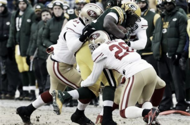 Niners Brave The Elements To Win 23-20 At Lambeau