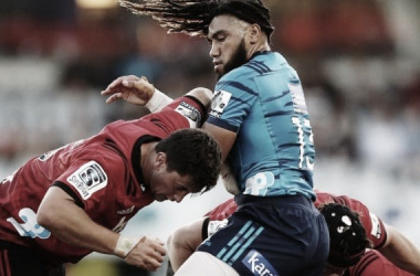 El superclásico neozelandés acapara los flashes en la décima quinta semana del Super Rugby