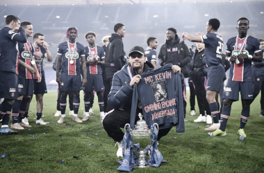 Neymar homenageia MC Kevin após título da Copa da França; PSG espera definição da Ligue 1