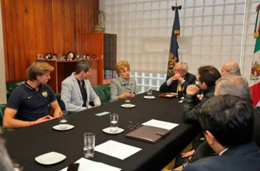 Pumas apoya a la Facultad de Medicina de la UNAM con el &#039;Ice Bucket Challenge&#039;