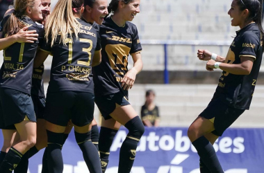 Dirce Delgado festejando con sus compañeras el cuarto gol. (Foto: Liga BBVA MX Femenil)