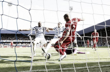 Liverpool vence o QPR por 3-2 num jogo louco em Londres