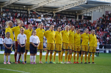 England 0-2 Sweden: Swedes too good for Lionesses 