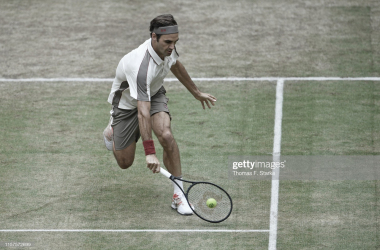 Federer, a una victoria de su décimo título en Halle