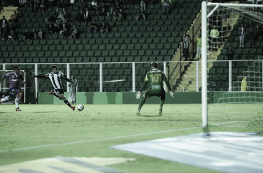 Fortaleza supera Figueirense de virada e permanece invicto na liderança da Série B