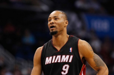 Rashard Lewis To Have Knee Surgery