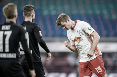 RB Leipzig vira nos acréscimos contra o M'gladbach e segue perto do líder Bayern