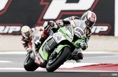 Jonathan Rea navega hacia la enésima victoria