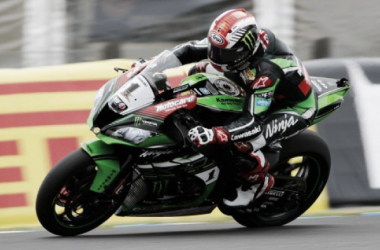 Jonathan Rea sofoca la revolución