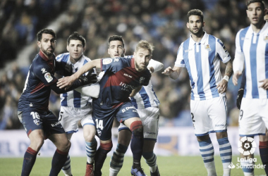 Previa Real Sociedad - SD Huesca: a casa del líder sin reblar