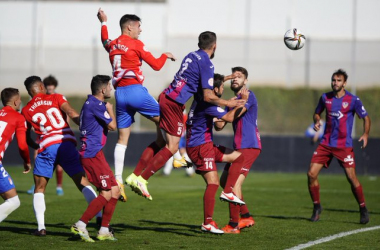 El Recreativo Granada cae en casa contra un Alzira en racha