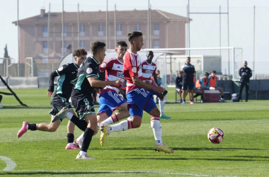 El Recreativo Granada cae en el duelo directo con el Atlético Baleares