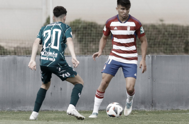 El Recreativo Granada da otro paso hacia el playoff tras vencer al Yeclano 