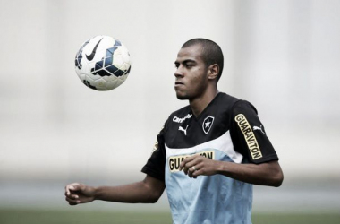 Régis Souza deixa Botafogo e jogará pelo Capivariano