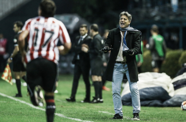 Renato lamenta apagão do Grêmio em derrota para Estudiantes