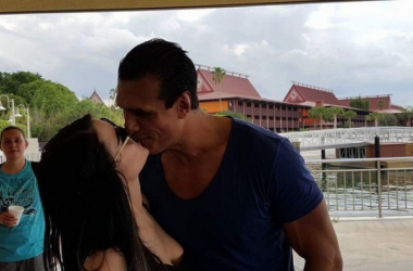 Suspensión a Alberto del Río y Paige