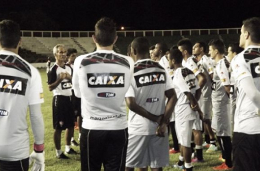 No Joia da Princesa, Vitória e Atlético-MG se enfrentam pelo Brasileirão 2014