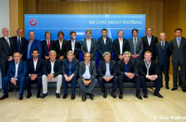 Carlo Ancelotti asiste al foro de entrenadores UEFA