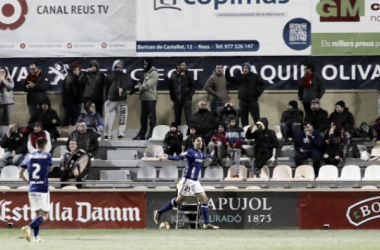 El Real Oviedo despierta a tiempo para salvar un punto