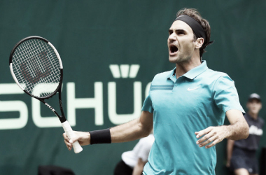 Federer sufre pero sigue soñando