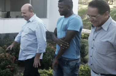 Riascos é apresentado no Cruzeiro e se mostra &#039;vacinado&#039; contra provações do rival