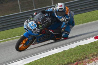 Rins se lleva la pole de Moto3 en el encharcado Motegi