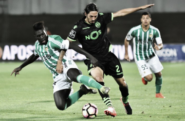 Rio Ave aprovecha y arrasa al Sporting