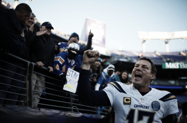 Los Chargers sufrieron pero siguen vivos